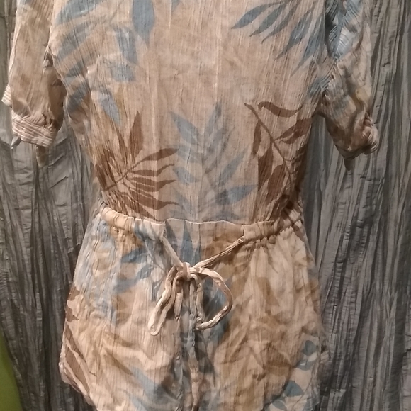 Tunic - Picture 3 of 4